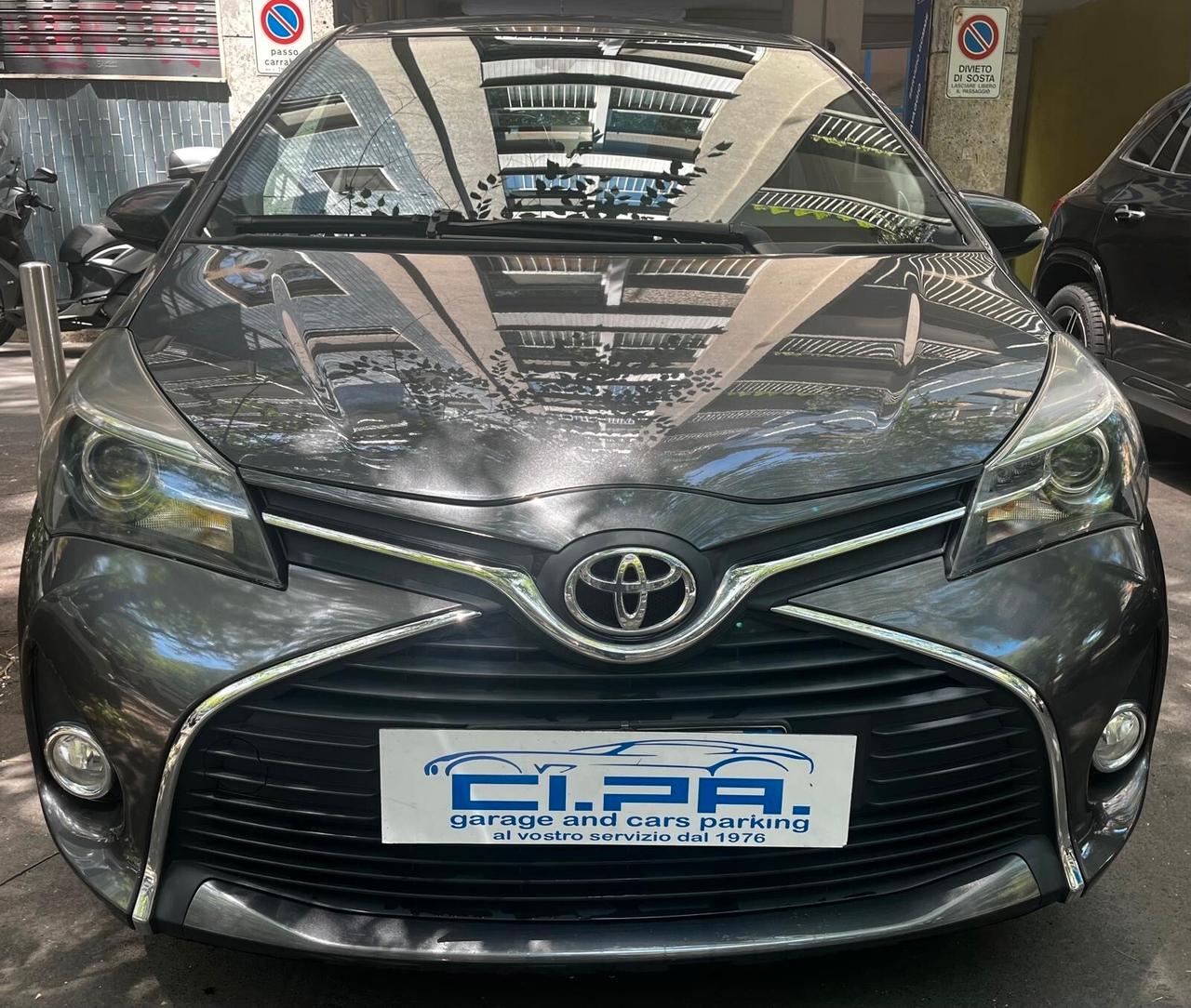 Toyota Yaris 1.0 5 porte Lounge