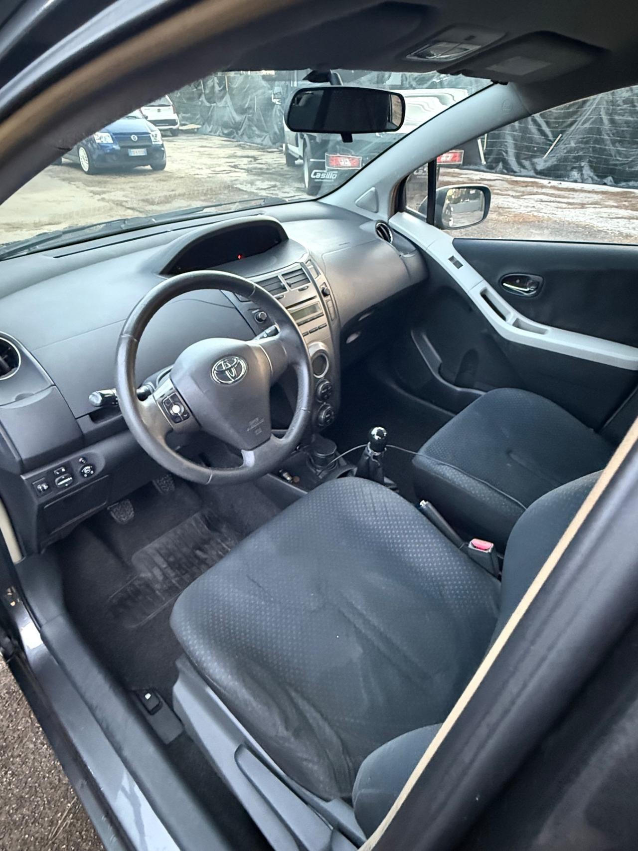 Toyota Yaris 1.0 5 porte GPL