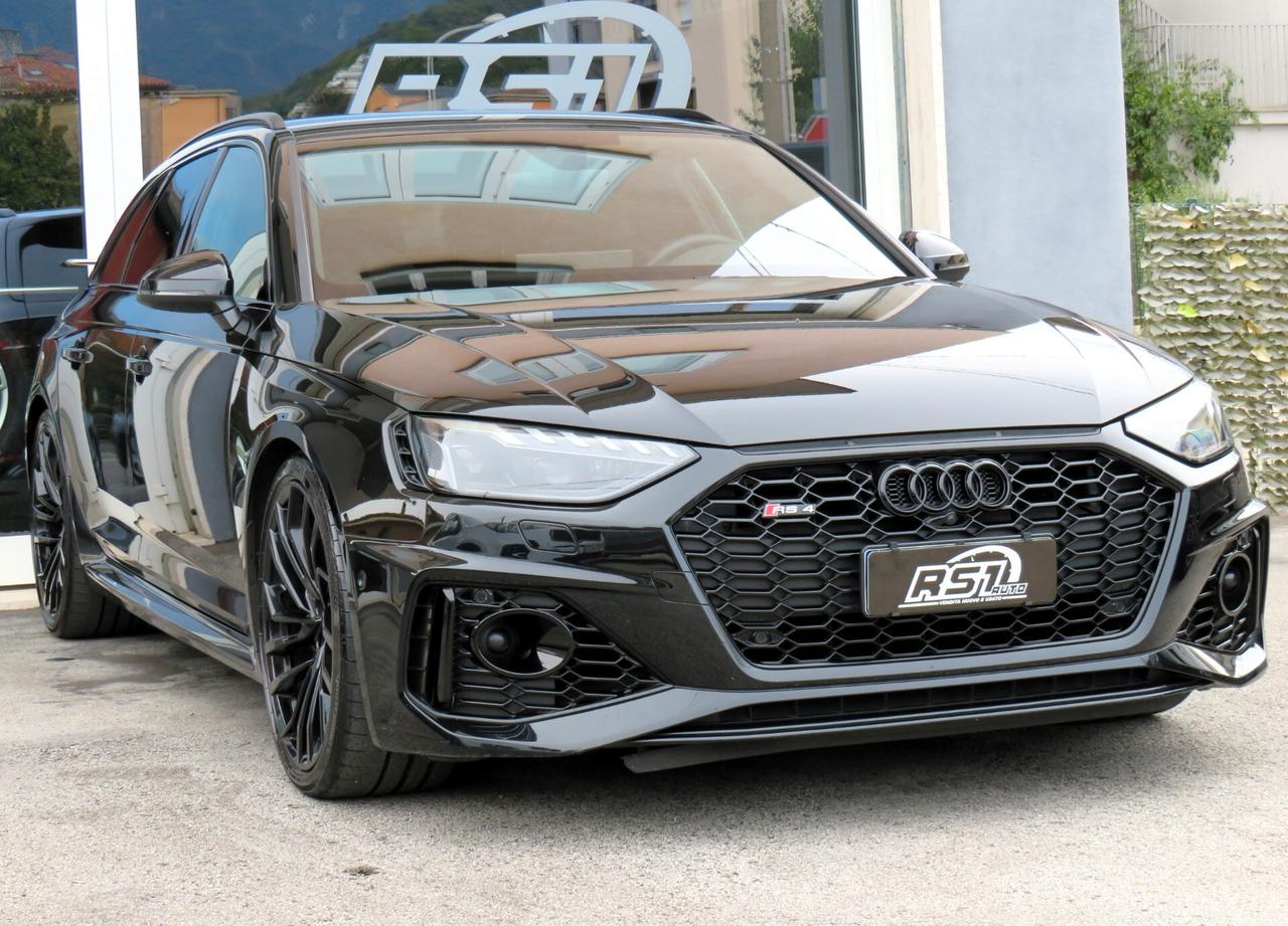 Audi RS4 AVANT 2.9 TFSI QUATTRO