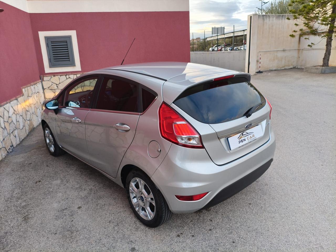 Ford Fiesta 1.5 TDCi 75CV 5 porte Titanium