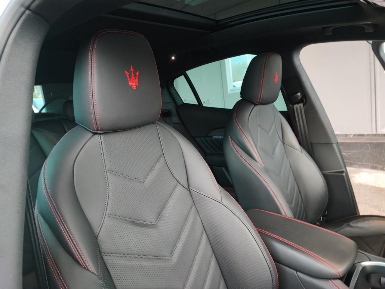 Maserati Grecale V6 AWD Trofeo FULL+++