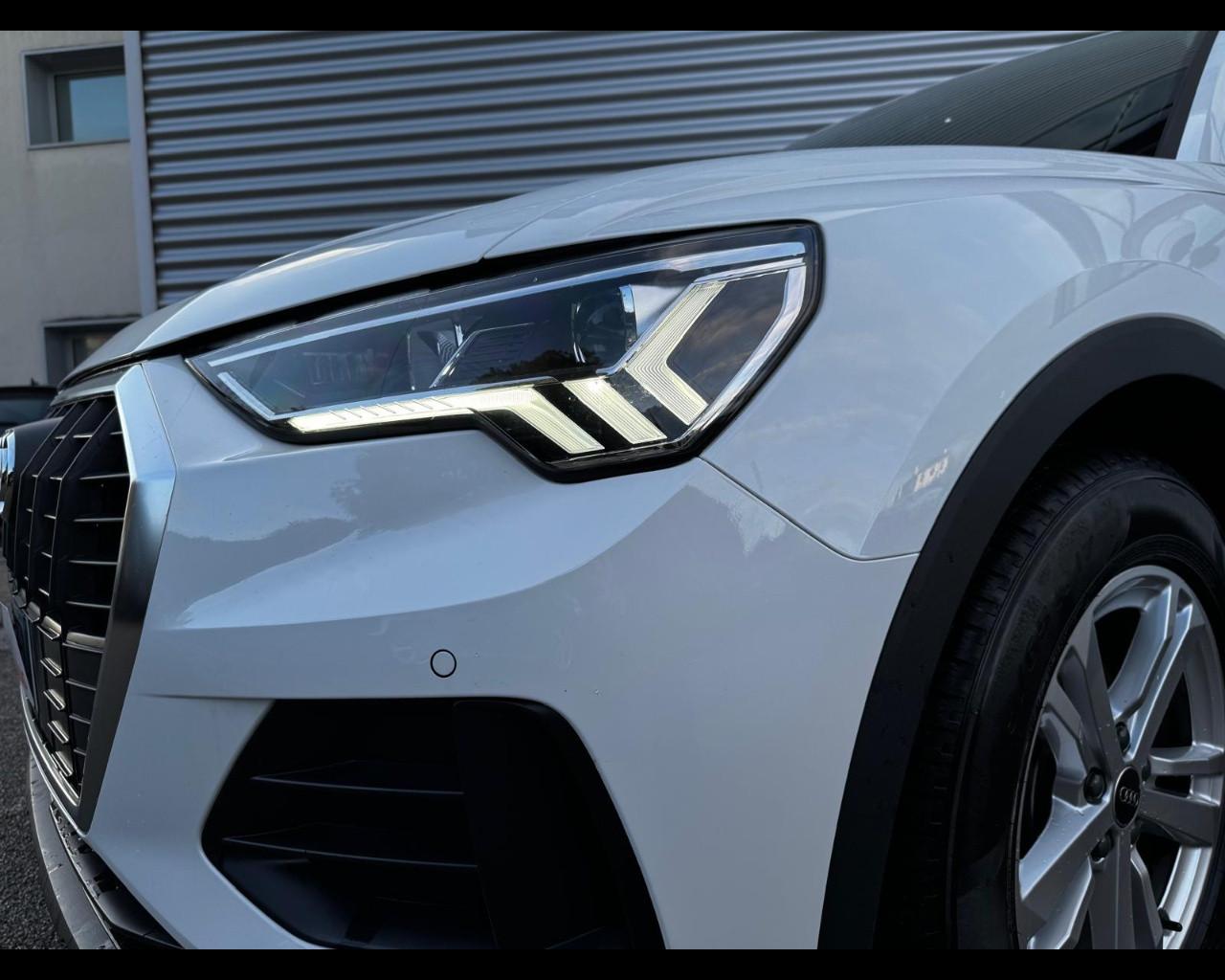 AUDI Q3 35 TDI S-TRONIC BUSINESS