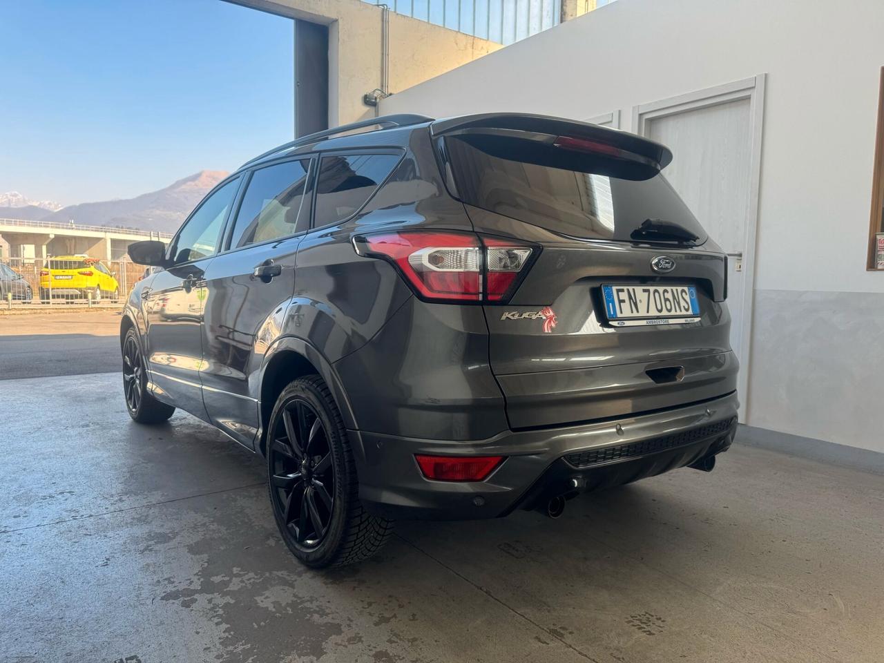 Ford Kuga 1.5 TDCI 120 CV S&S 2WD ST-Line