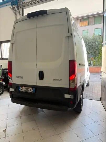 Iveco Daily 33S12V 2.3