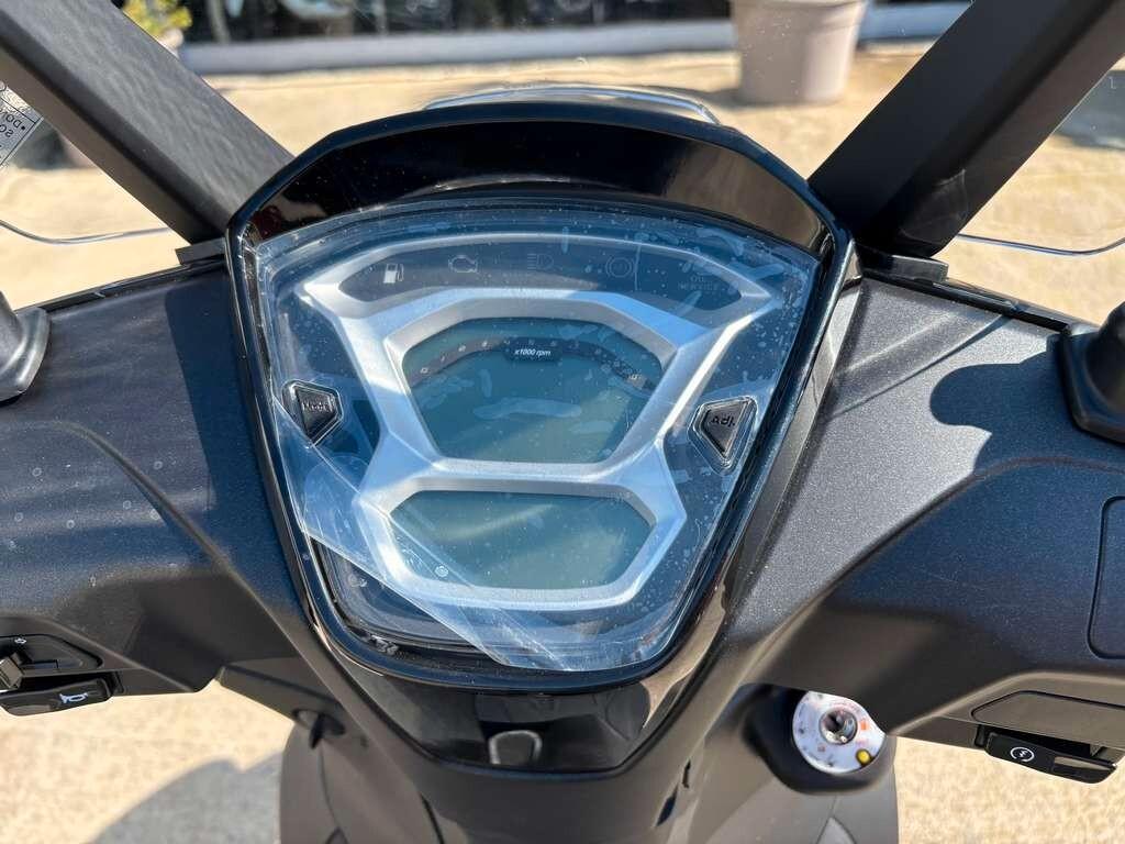 Kymco People S 125 Nuovo pronto consegna Tuo a solo28 Euro al mese