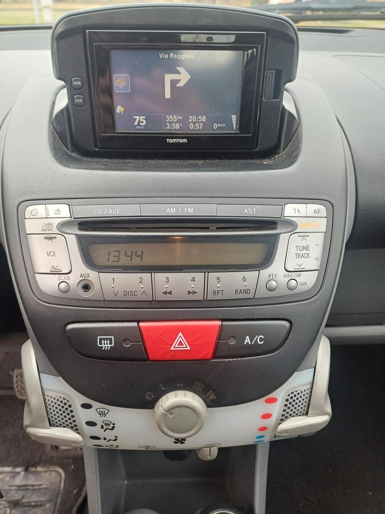 Toyota Aygo 1.0 12V VVT-i 3 porte Now Connect