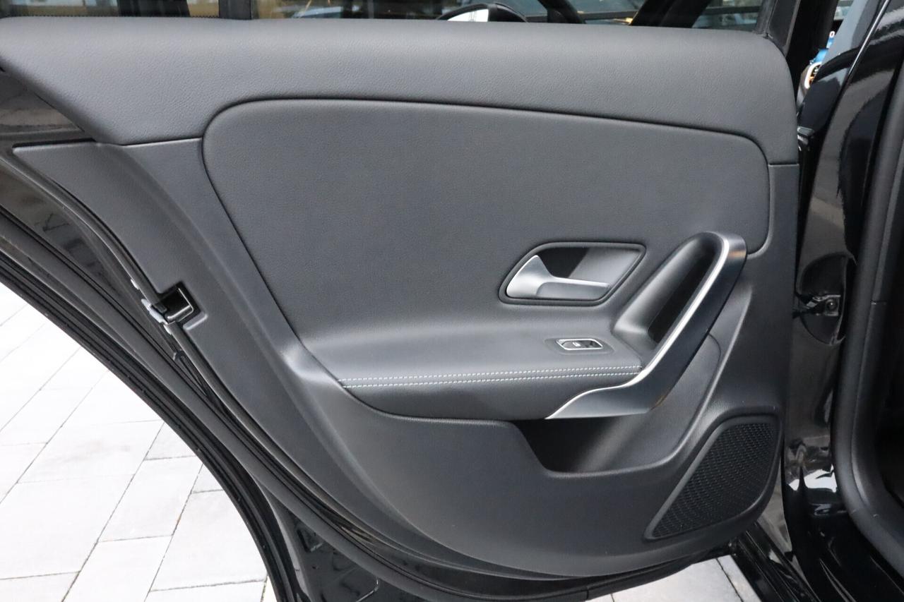 Mercedes-benz A 180 Mercedes A 180 d 2.0D SPORT AUTOMATIC LED DIGITAL DISPLAY MBUX CAMERA ANCHE GUIDABILE DA NEOPATENTAT