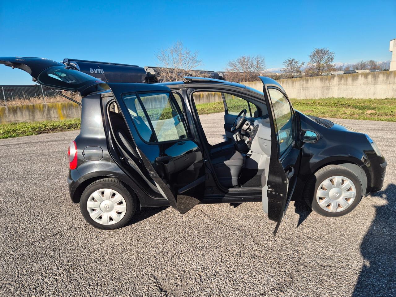 Renault Modus 1.2 16V Saint Tropez 75 CV OK NEOPATENTATI