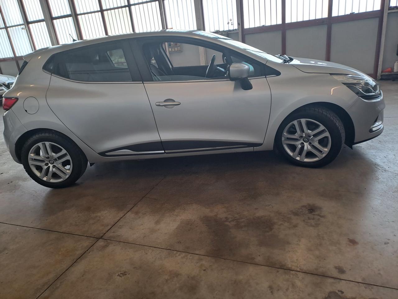 Renault Clio 1.2 75CV 5 porte Life