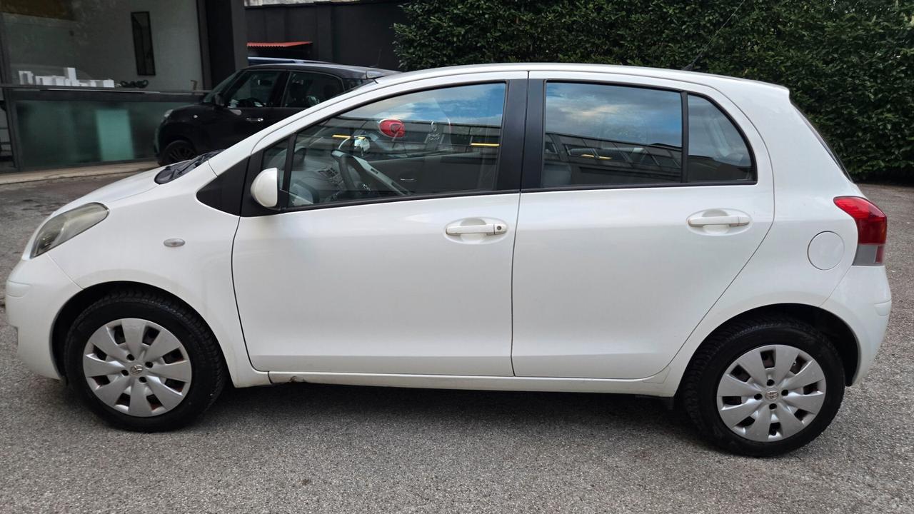 Toyota Yaris 1.3 5 porte Sol