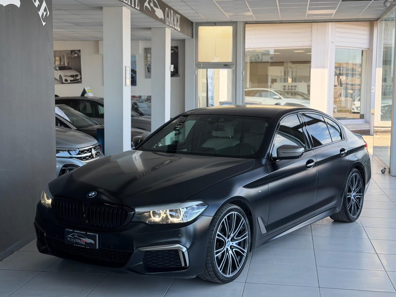 Bmw M550d xDrive Frozen Black Edizione limitata