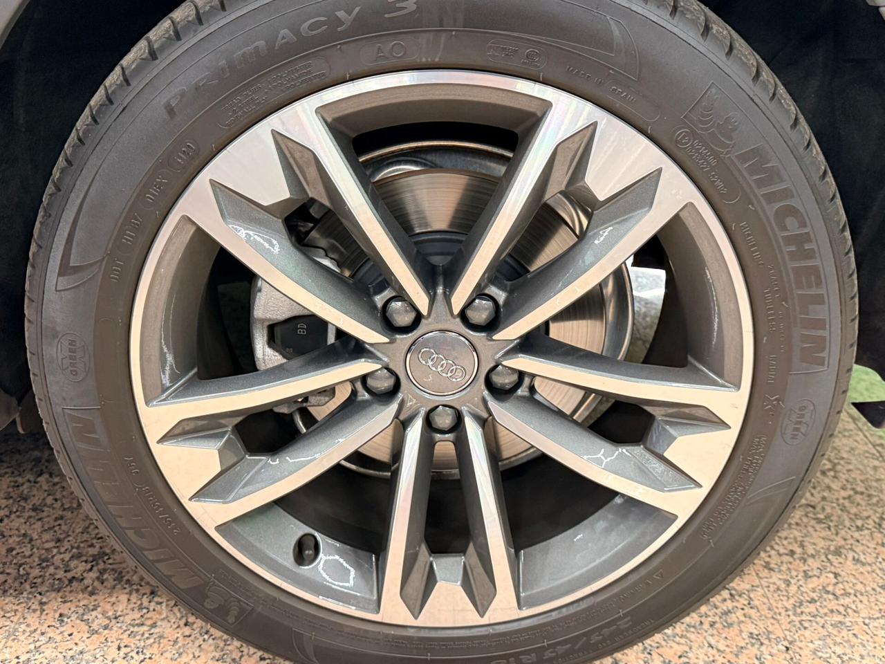 Audi A4 allroad 40 TDI 204 CV S tronic Identity Contrast