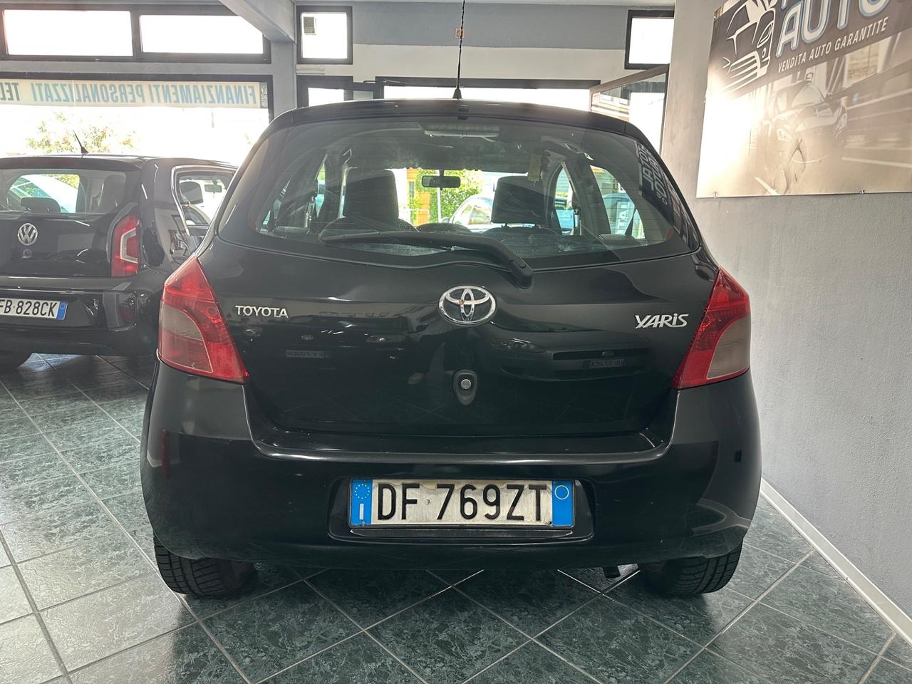Toyota Yaris 1.0 5 porte Sol