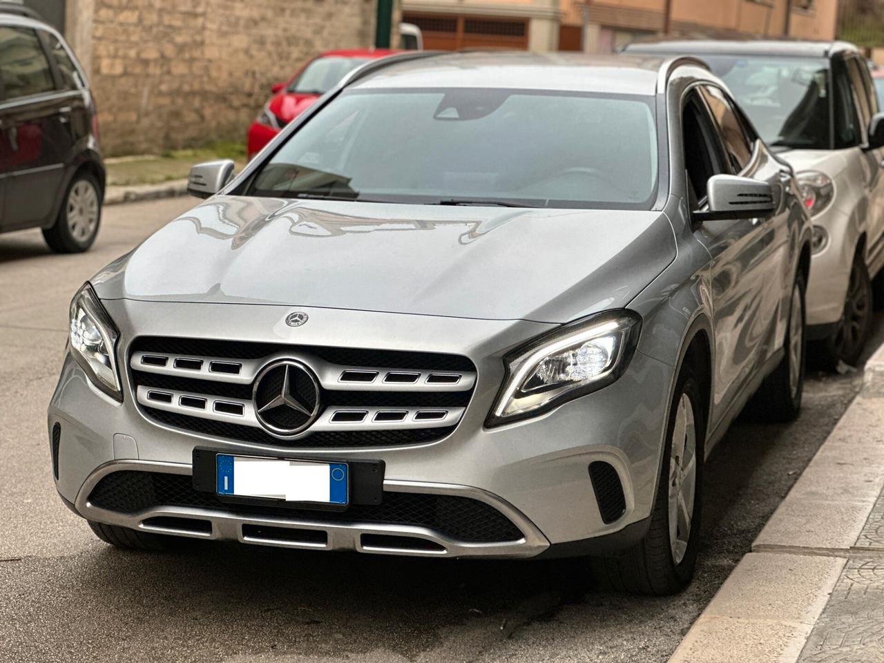 Mercedes-benz GLA 200 d Automatic Premium