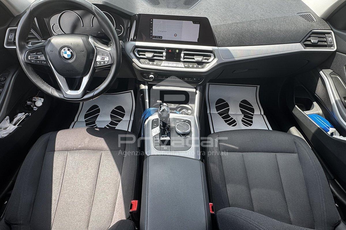 BMW 320d xDrive Touring Business Advantage