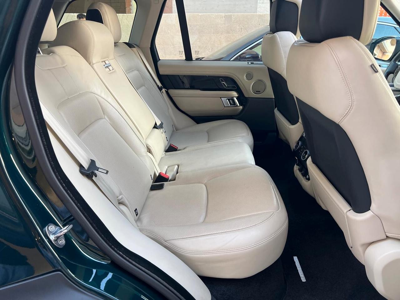 LAND ROVER RANGE ROVER VOGUE 3.0 V6 249CV 4X4 TETTO PELLE NAVI ANNO 2018