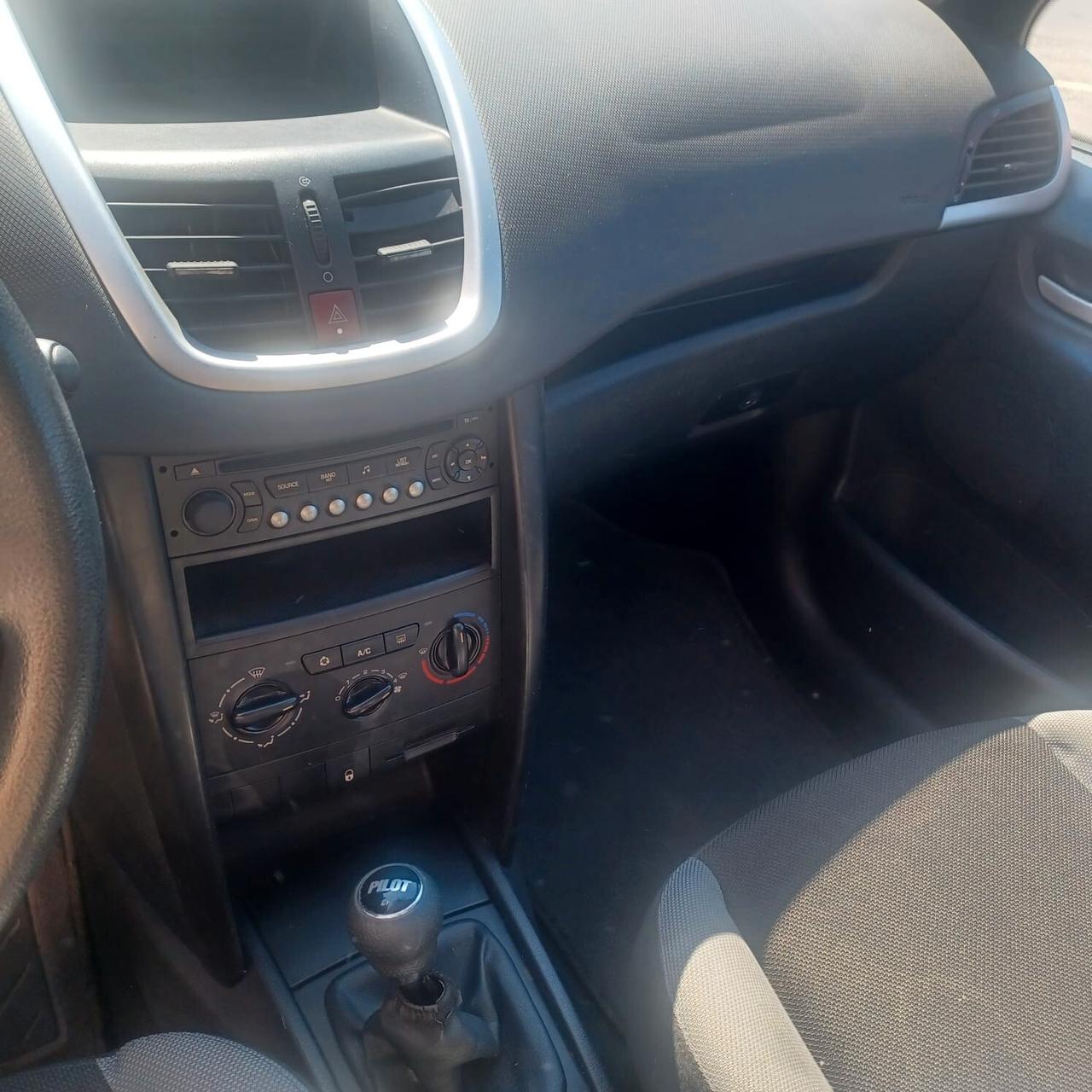 113588KM PEUGETO 207 1.4 HDI NEOPATENTATI