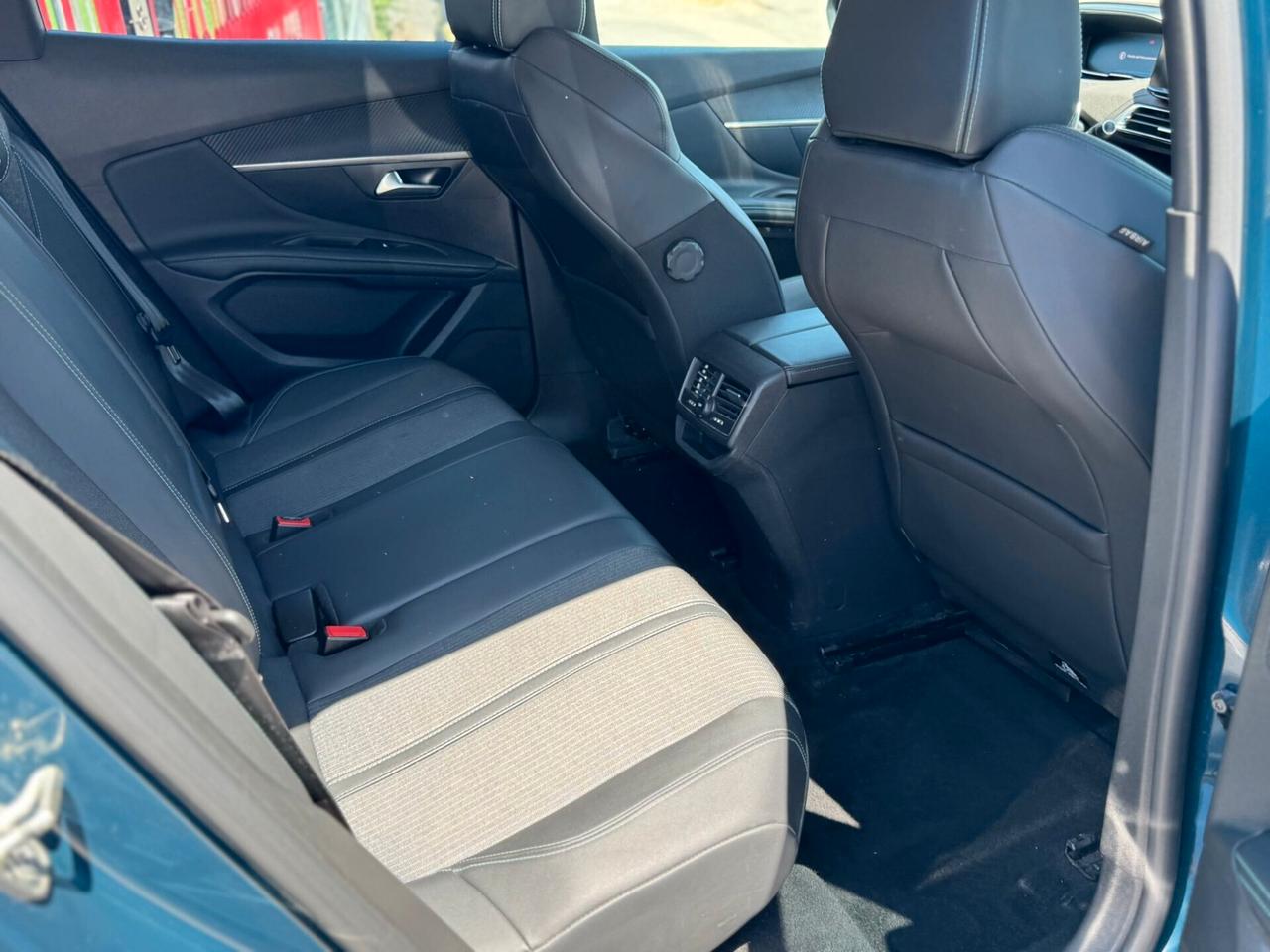 Peugeot 3008 allure Pack 1.5 131cv EAT8 Permute Garanzia Finanziamento