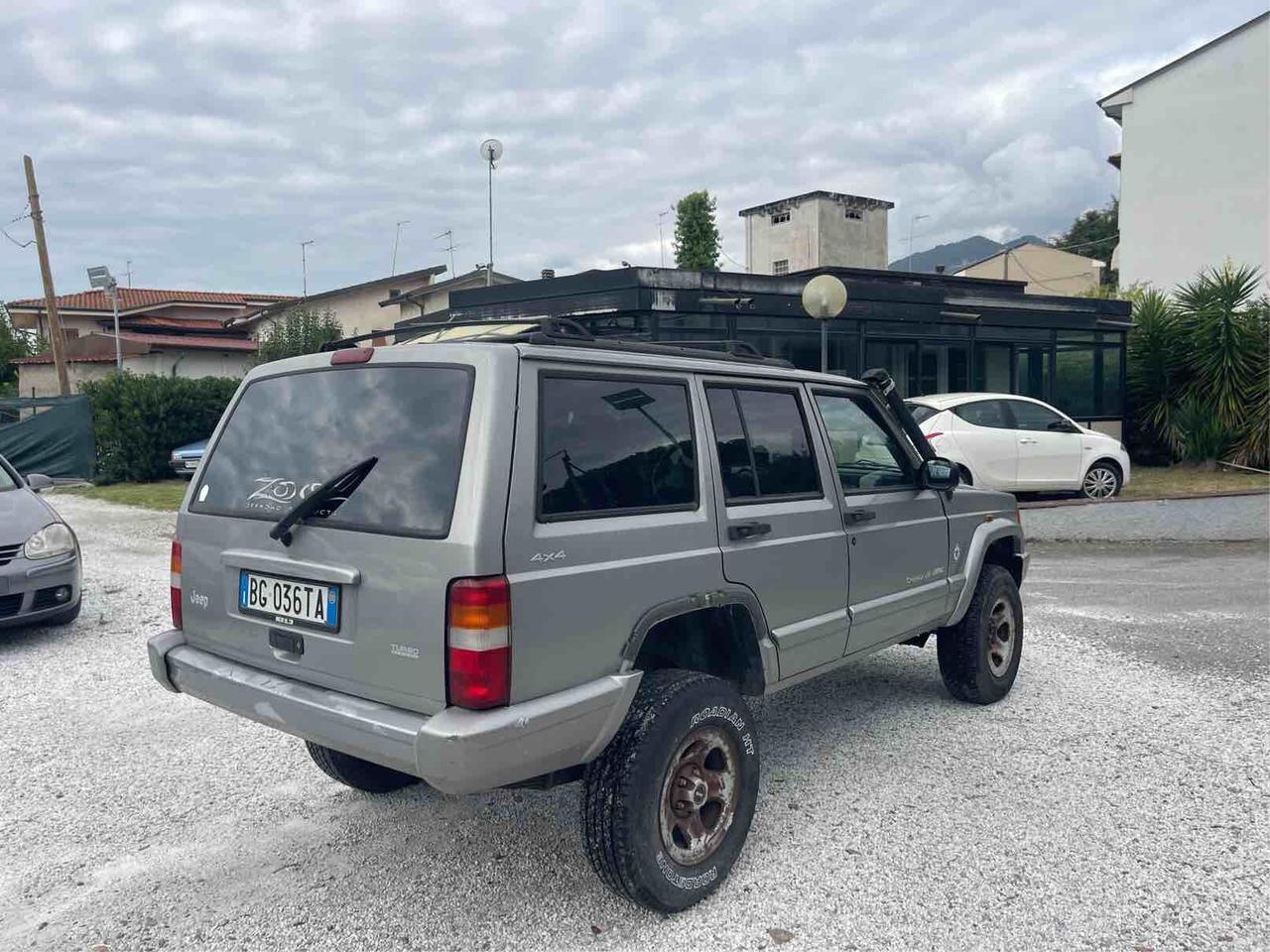 JEEP CHEROKEE