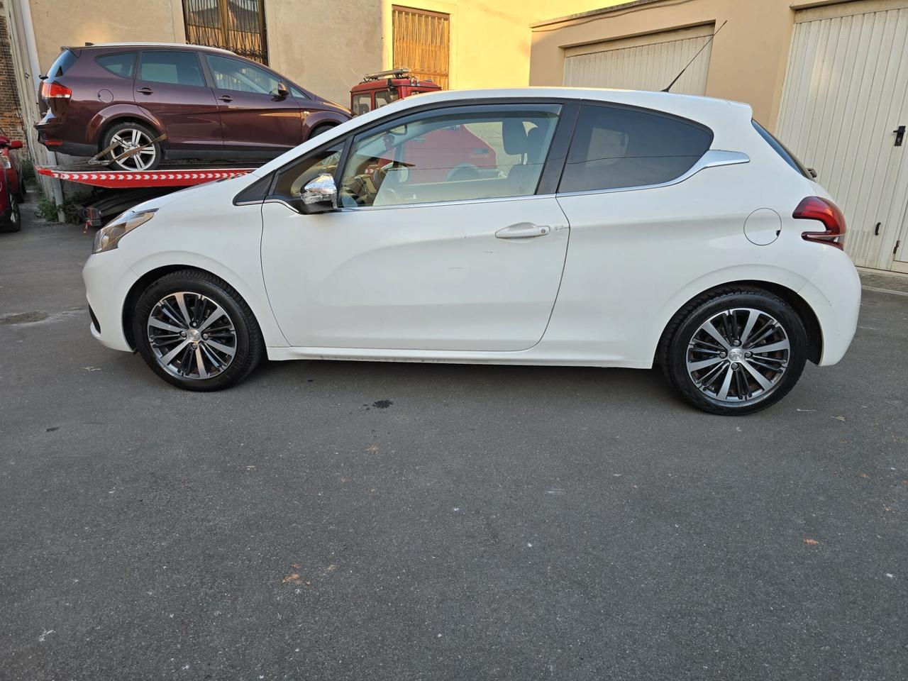 Peugeot 208 BlueHDi 100 3 porte GT Line