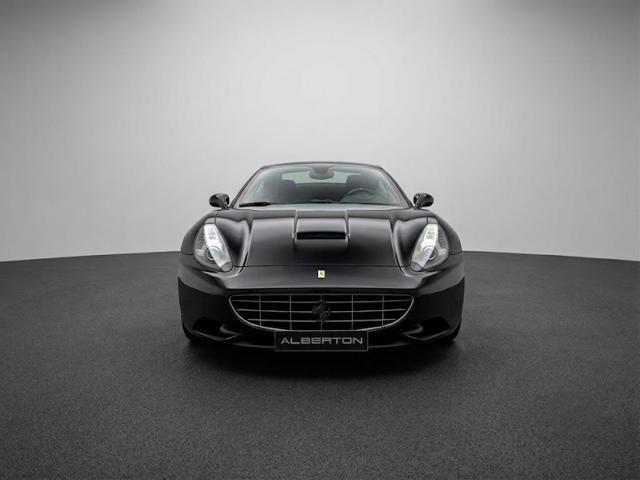 FERRARI California DCT 30 ATELIER + Pack Carbonio