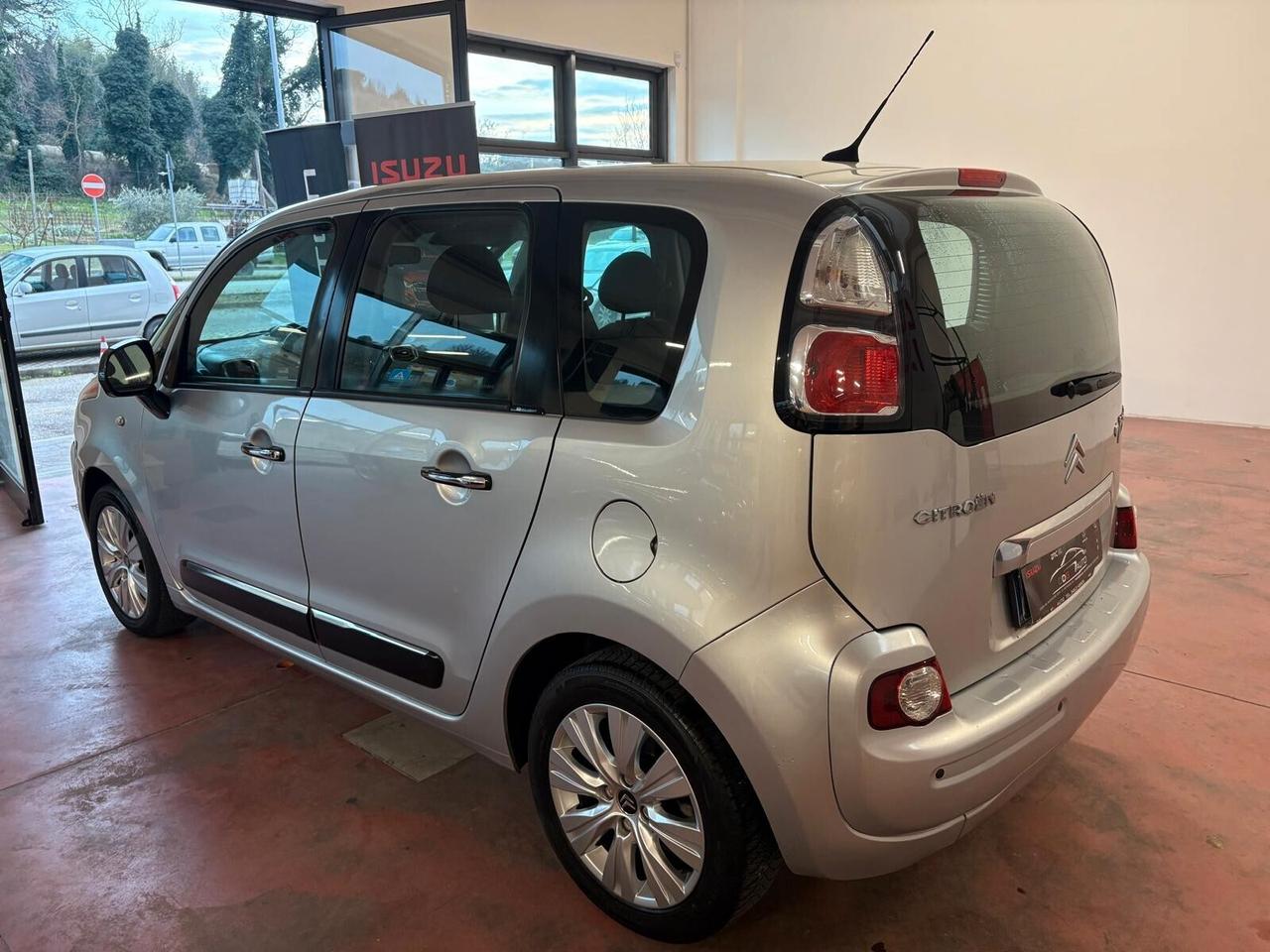 CITROEN C3 PICASSO benz. 1.4 CV 95 Km 126.895 certificati PER NEOPATENTATI Garanzia 12 mesi