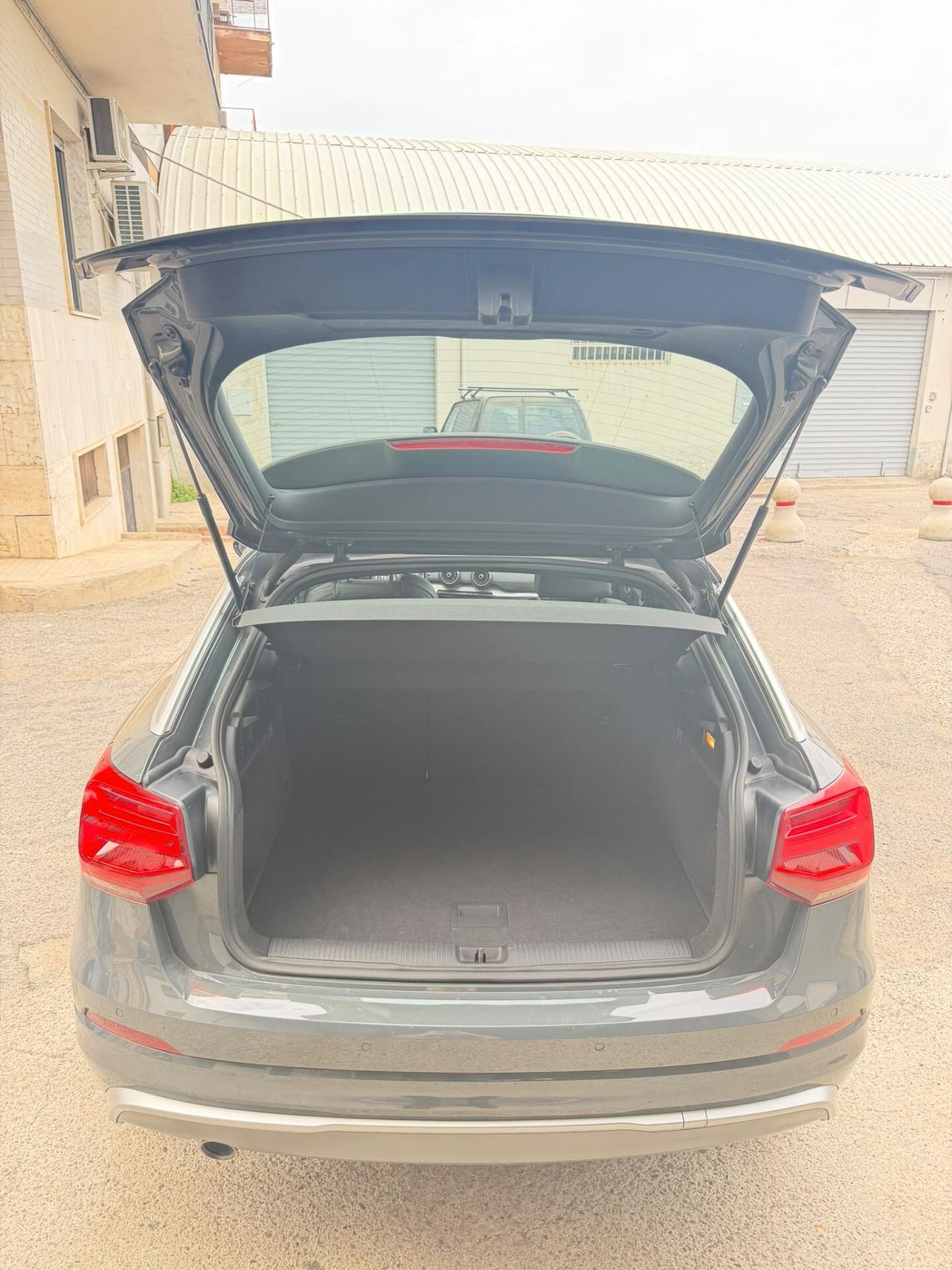 Audi Q2 30 TDI S line Edition Plus