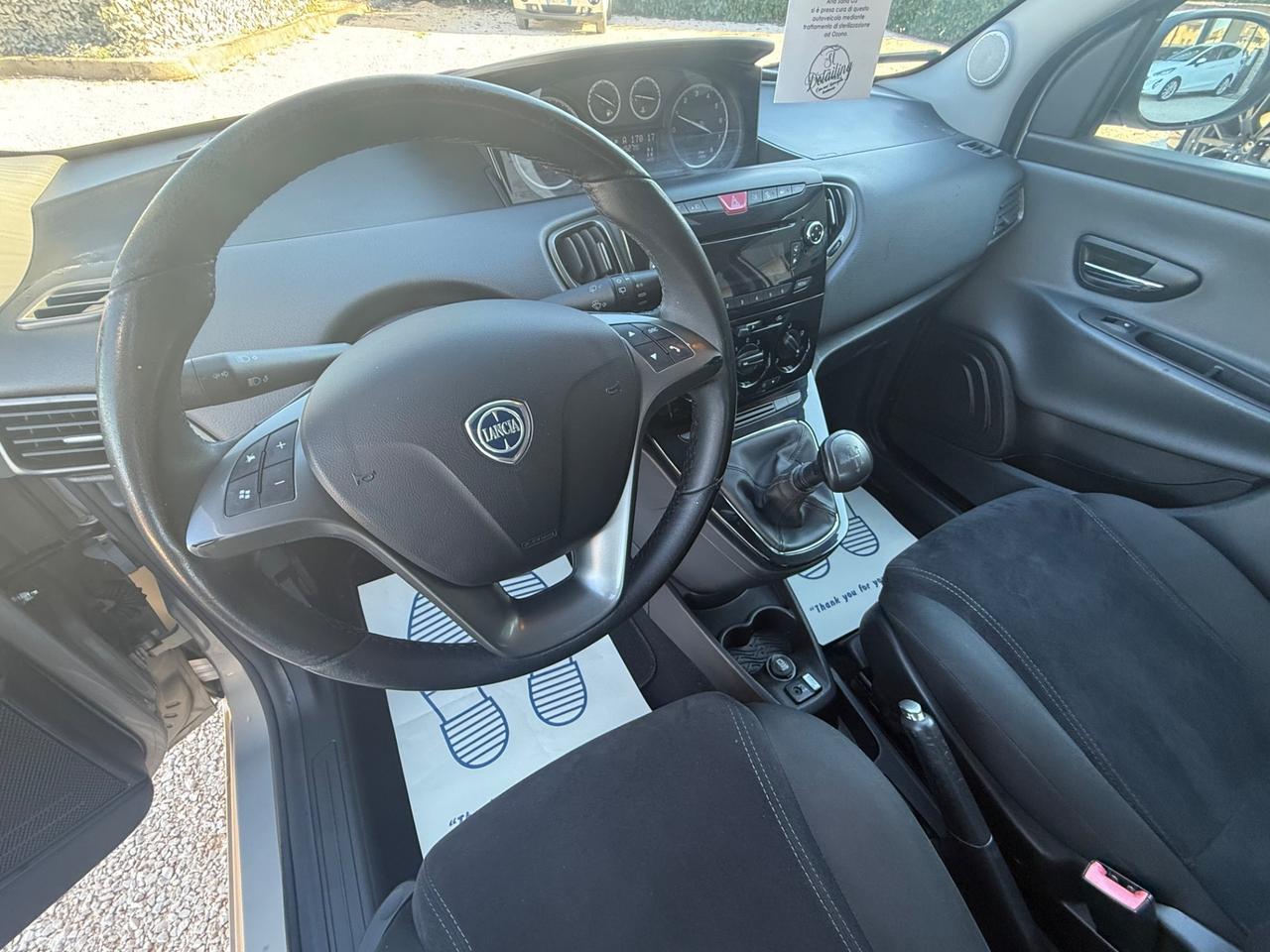 Lancia Ypsilon 0.9 TwinAir 85 CV 5 porte S&S DFN Platinum