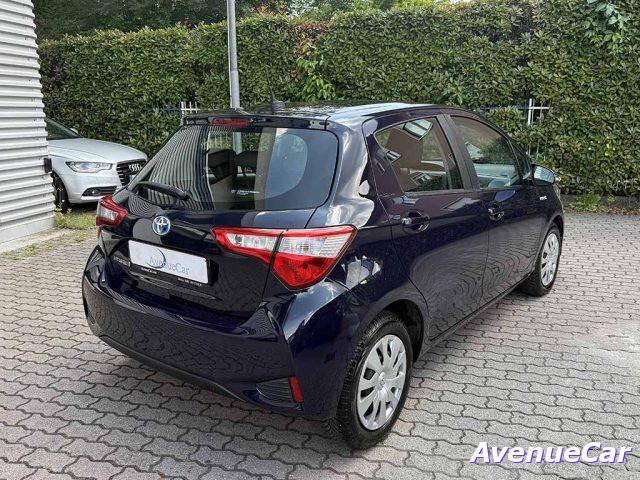 TOYOTA Yaris 5 porte 1.5h HYBRID Cool ADATTA A NEOPATENTATI