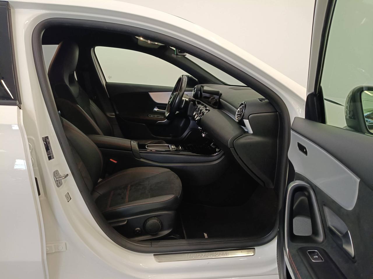 Mercedes-Benz Classe A - W177 2023 - A 180 d AMG Line Advanced Plus auto