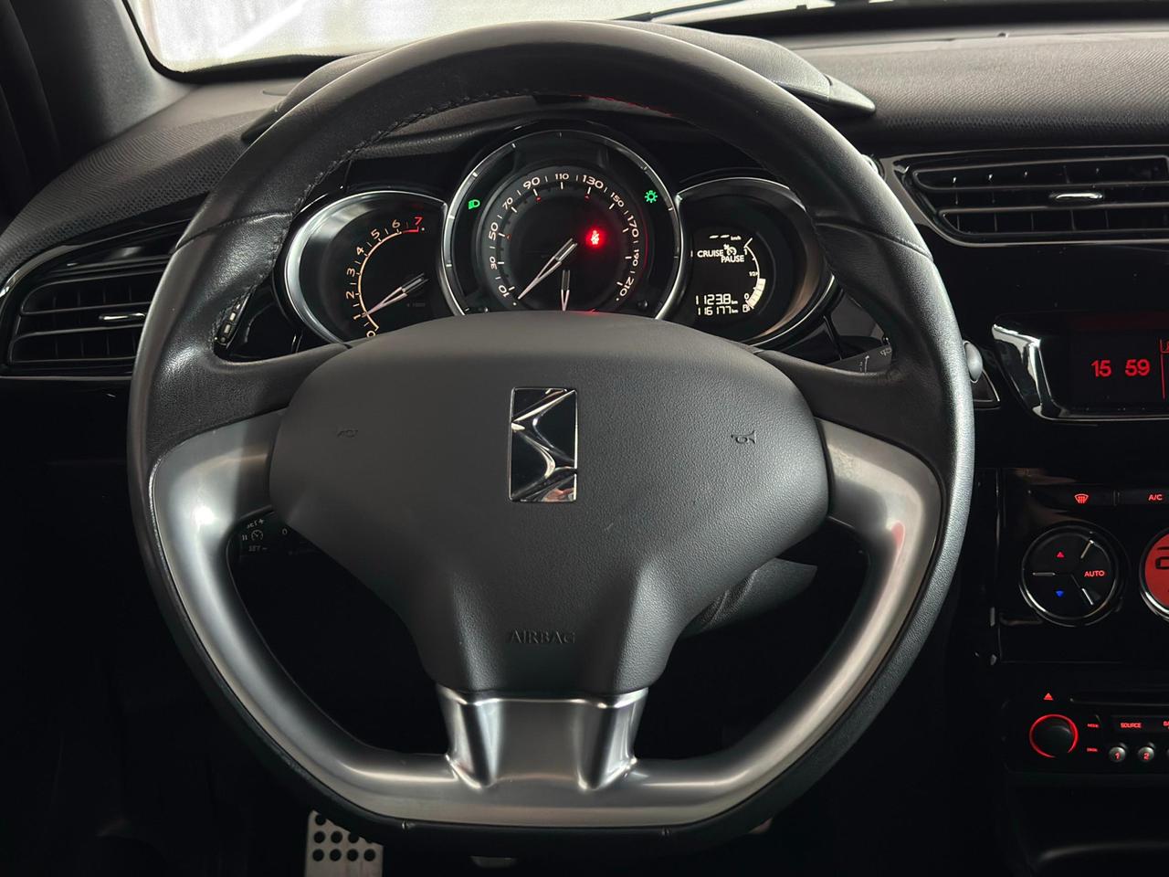 Citroen DS3 1.2 e-vti airdream So Chic 82cv etg