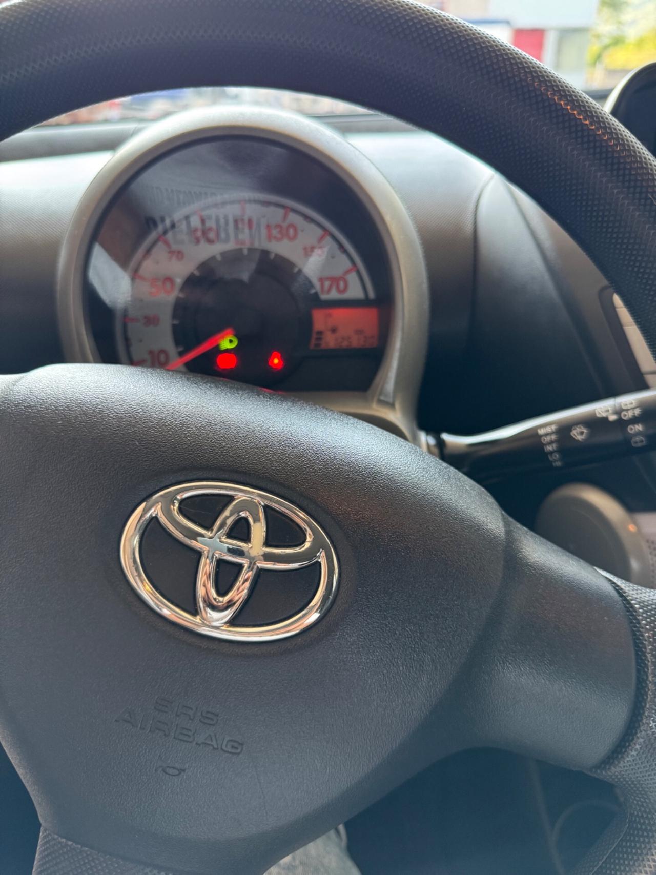 Toyota Aygo 1.0 12V VVT-i 5 porte Cool Soda Connect