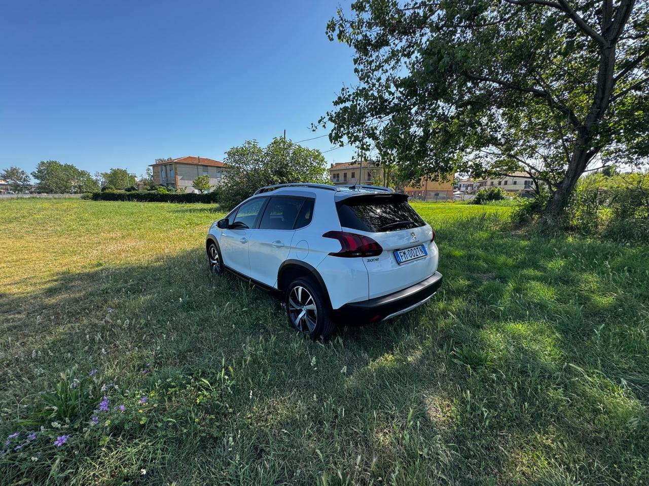Peugeot 2008 BlueHDi 120 S&S Allure Neo P ok