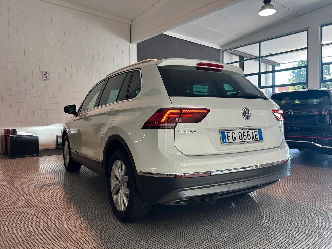 Volkswagen Tiguan 2.0 TDI SCR 4MOTION (4x4) Executive BlueMotion Technology