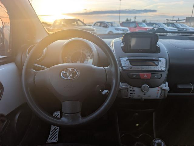 TOYOTA Aygo 1.0 12V VVT-i 5 porte Active Connect - TAGLIANDATA