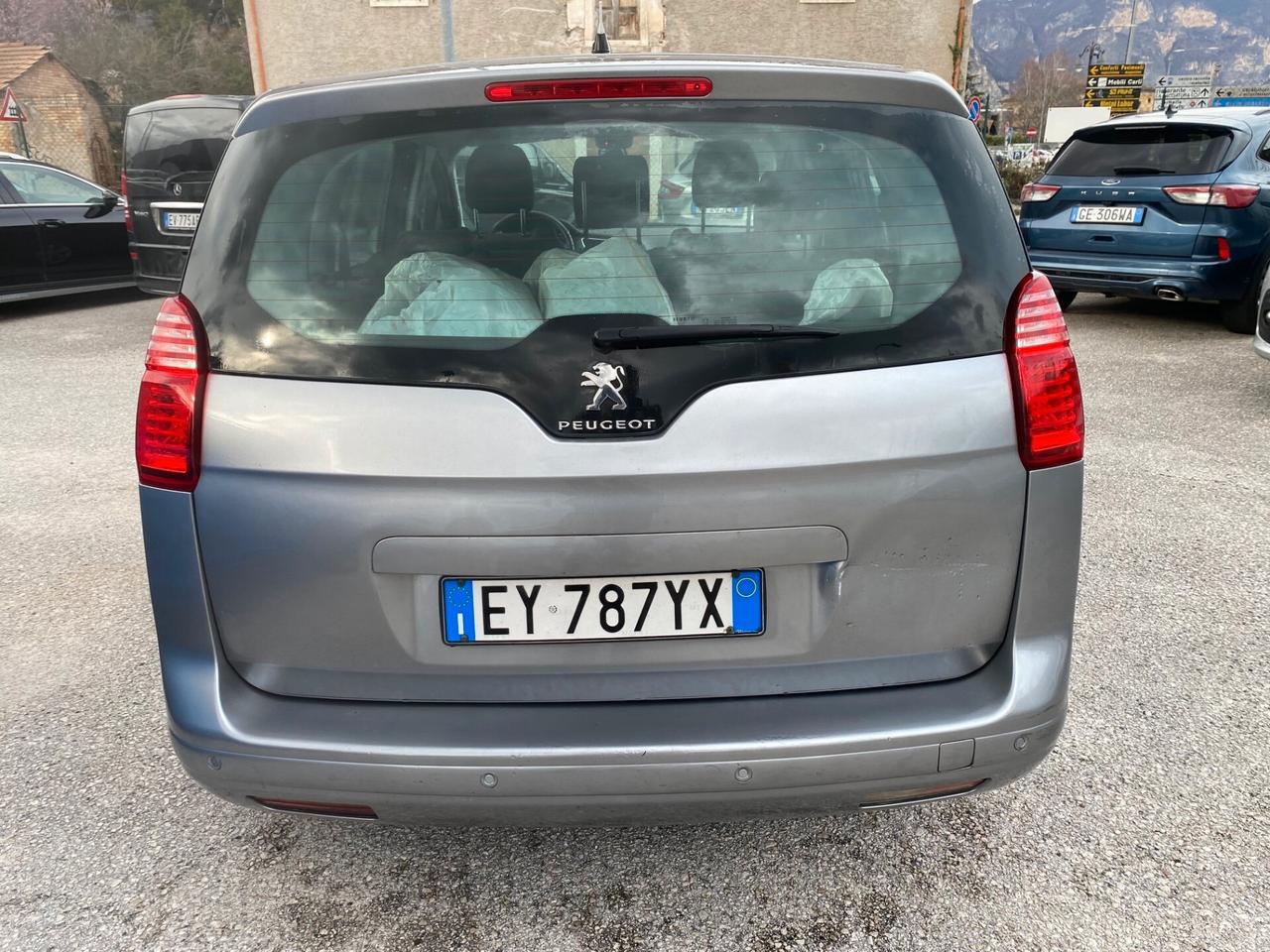 Peugeot 5008 BlueHDi 120 S&S Business