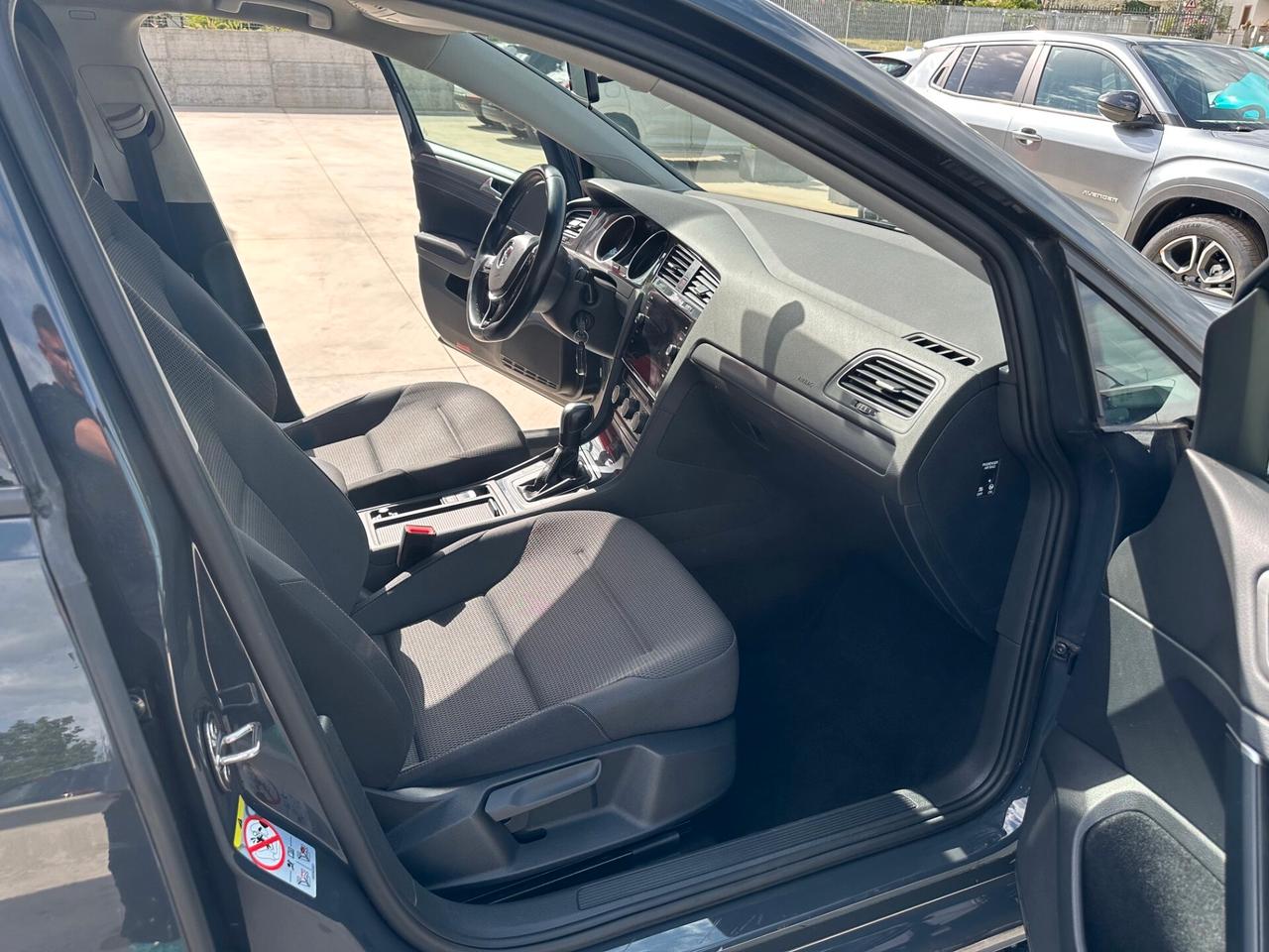 Volkswagen Golf 1.5 TGI DSG 5p. Business BlueMotion Technology