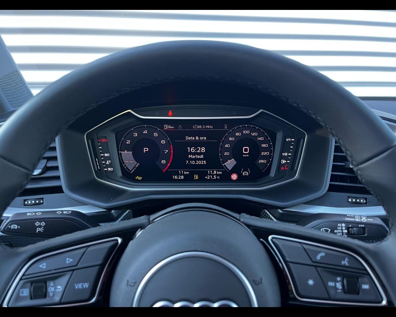 AUDI A1 SPORTBACK 30 TFSI S-TRONIC S LINE EDITION