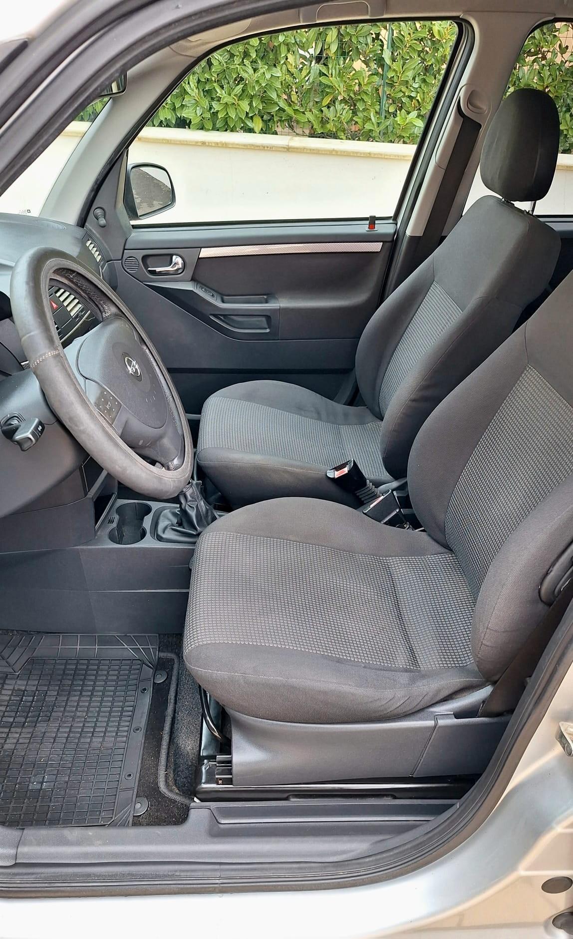 Opel Meriva 1.3 Diesel - 5 Porte OK NEOPATENTATI