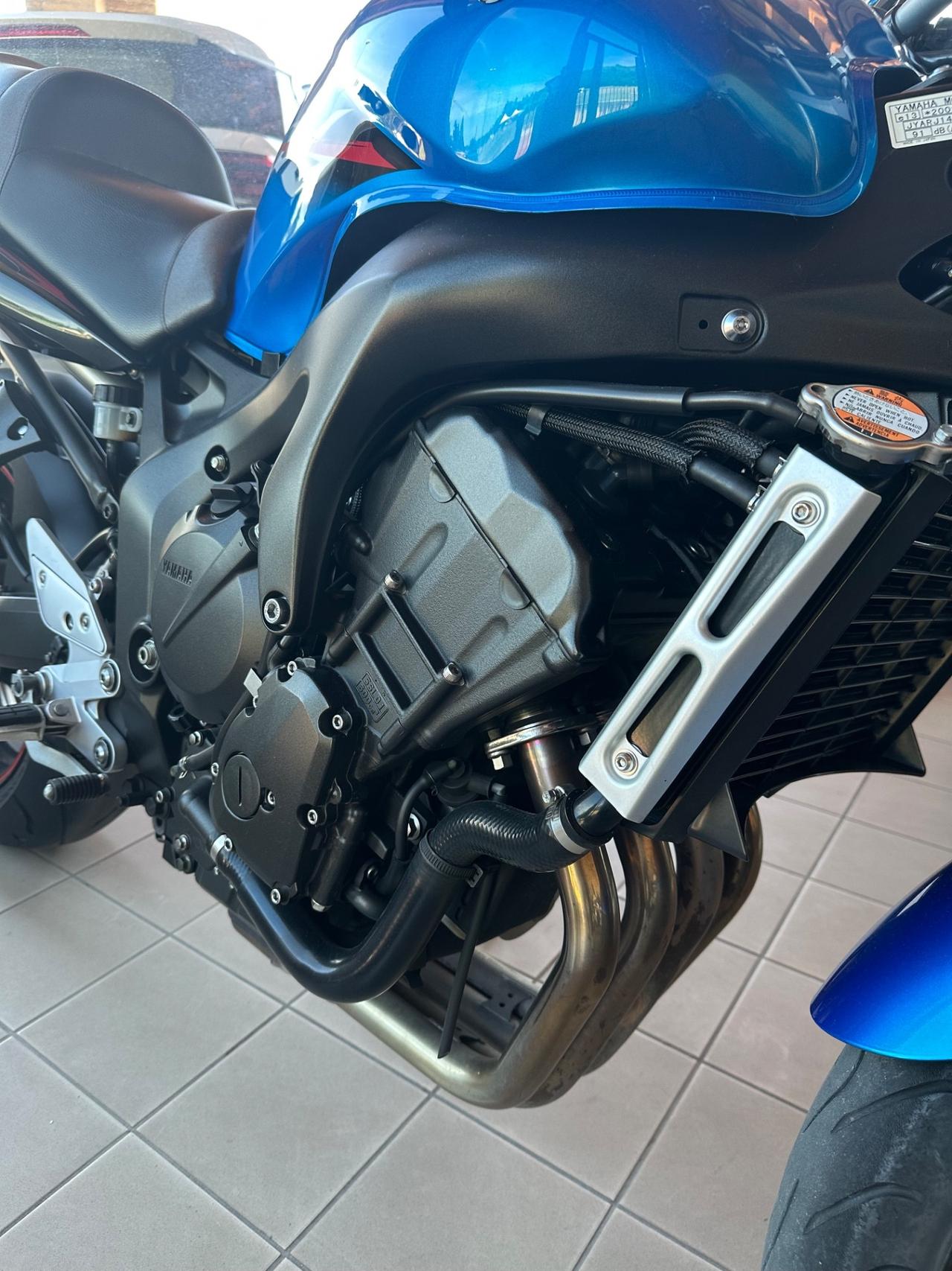 Yamaha FZ6