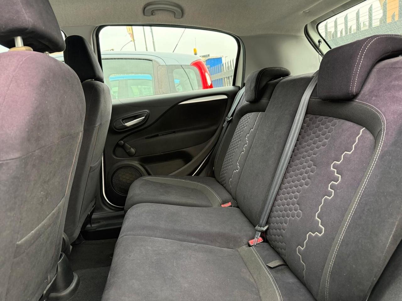 Fiat Punto Grande 1.2 Fire Lounge 5p