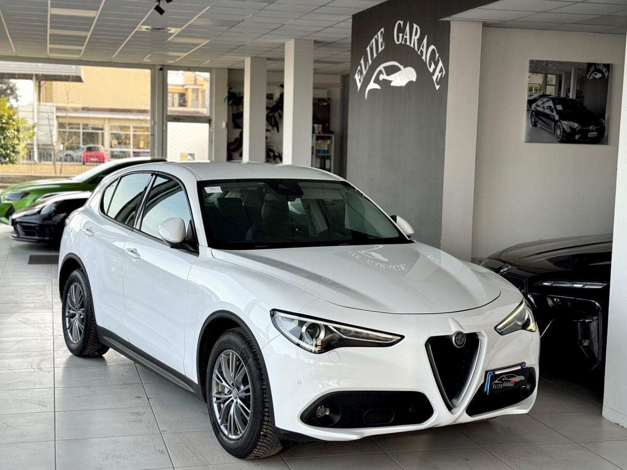 Alfa Romeo Stelvio 2.2 Turbodiesel 180 CV AT8 RWD Executive