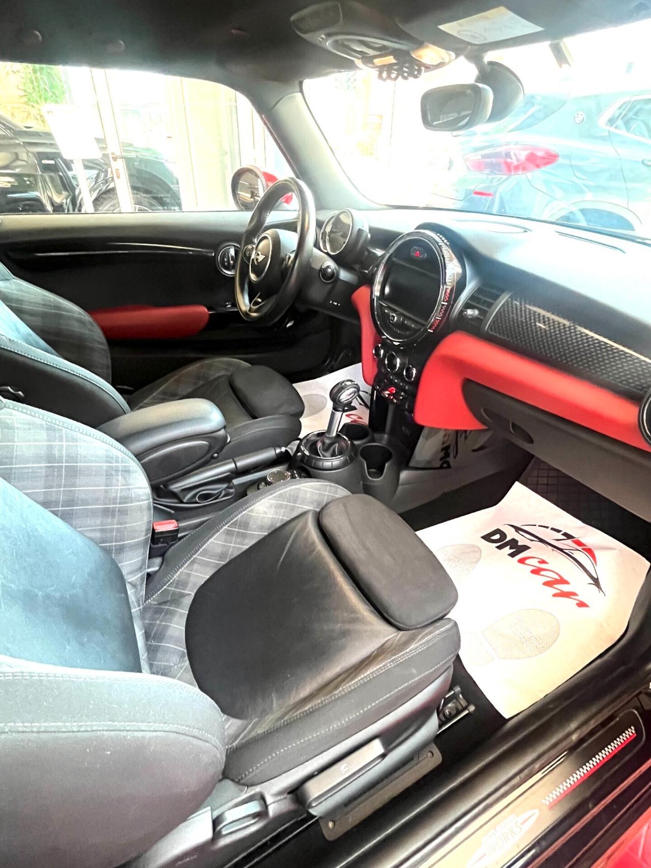 MINI JOHN COOPER WORKS 2.0 231CV Cambio automatico Navigatore Cerchi GARANZIA 12 MESI