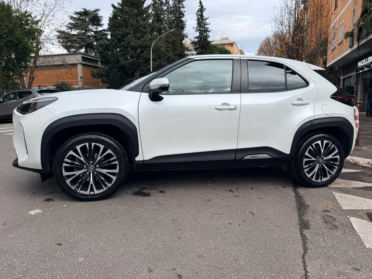 Toyota Yaris Cross 1.5 FULL Hybrid Lounge AWD