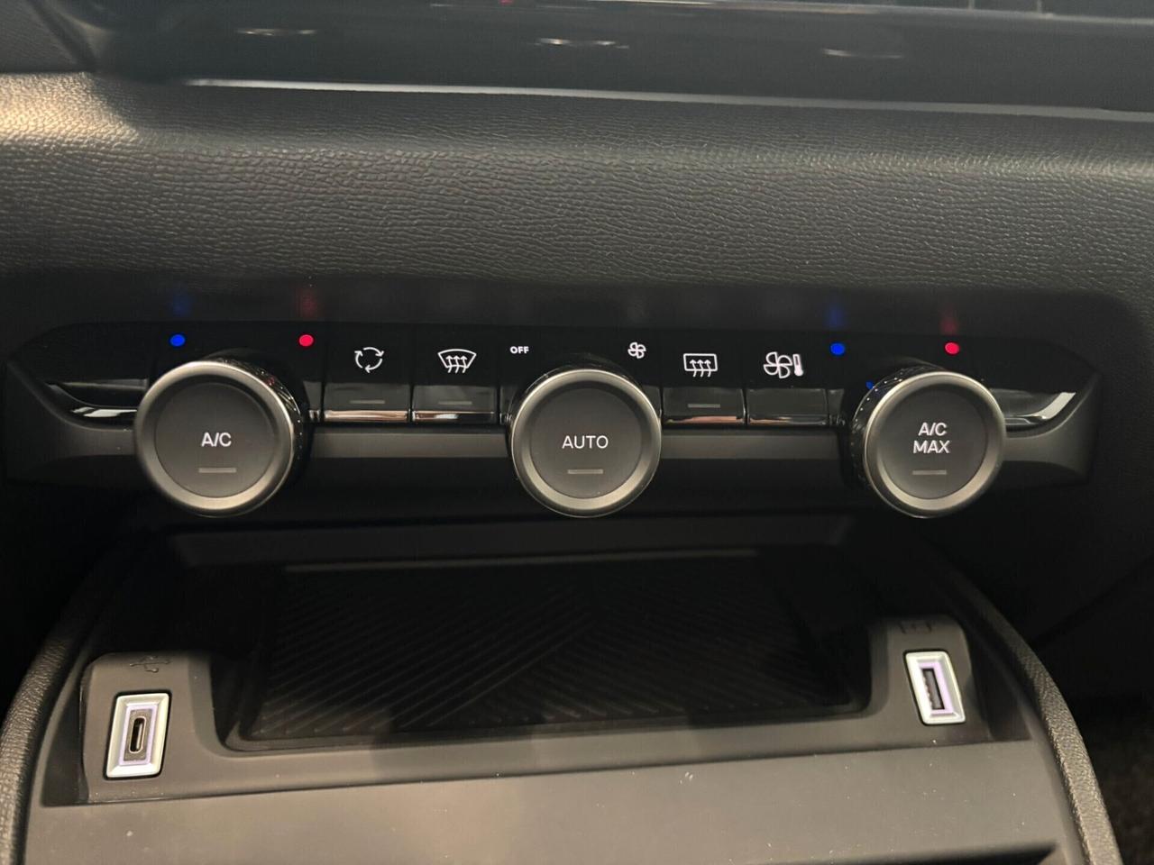 Citroen C4 PLUS motore elettrico 136 CV SPOTICAR