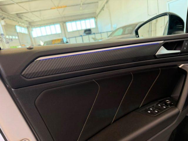 VOLKSWAGEN Tiguan 2.0 TDI DSG 4MOTION R-Line //TETTO//PELLE/LED
