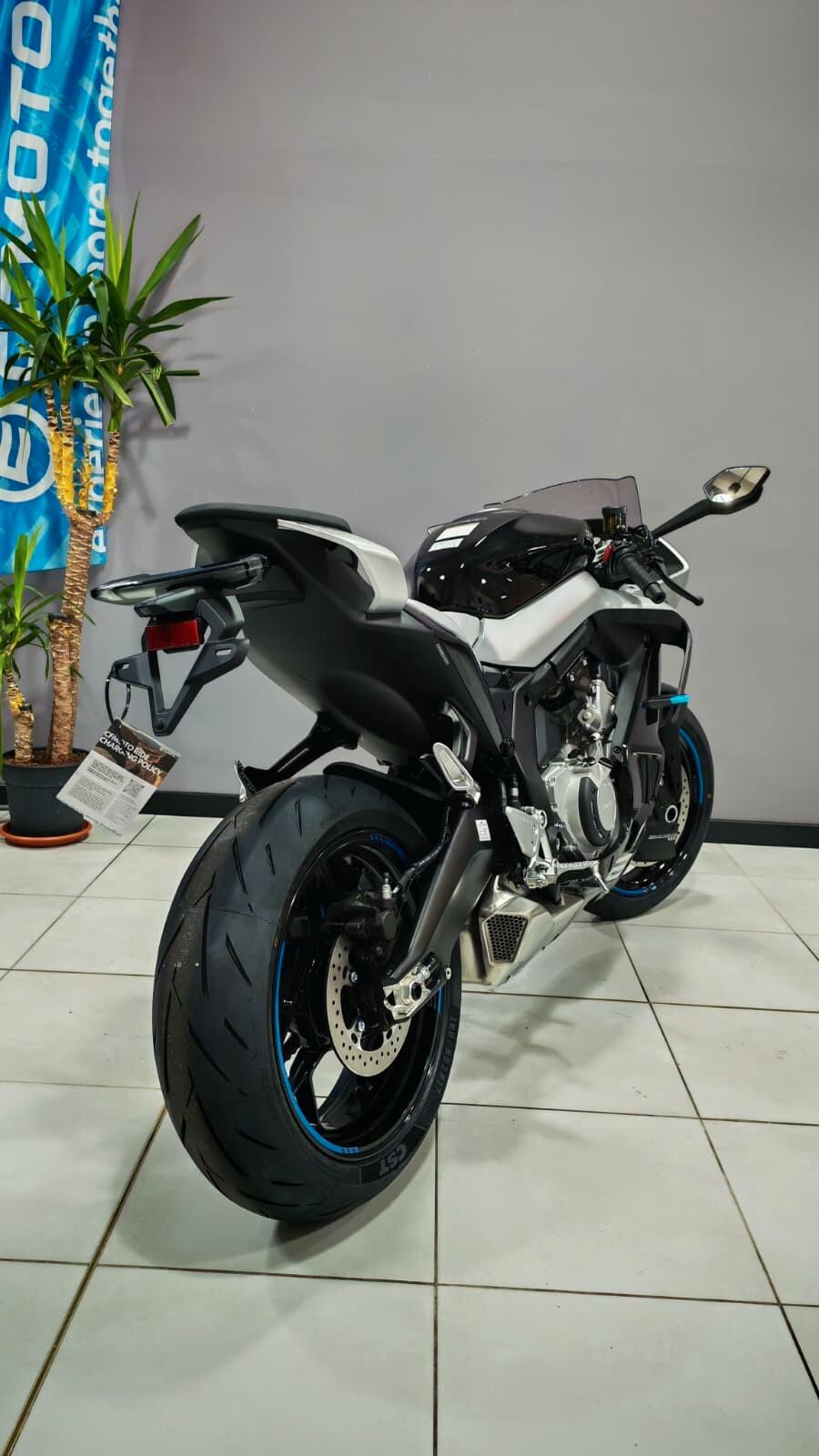 Cf Moto 675 SR-R