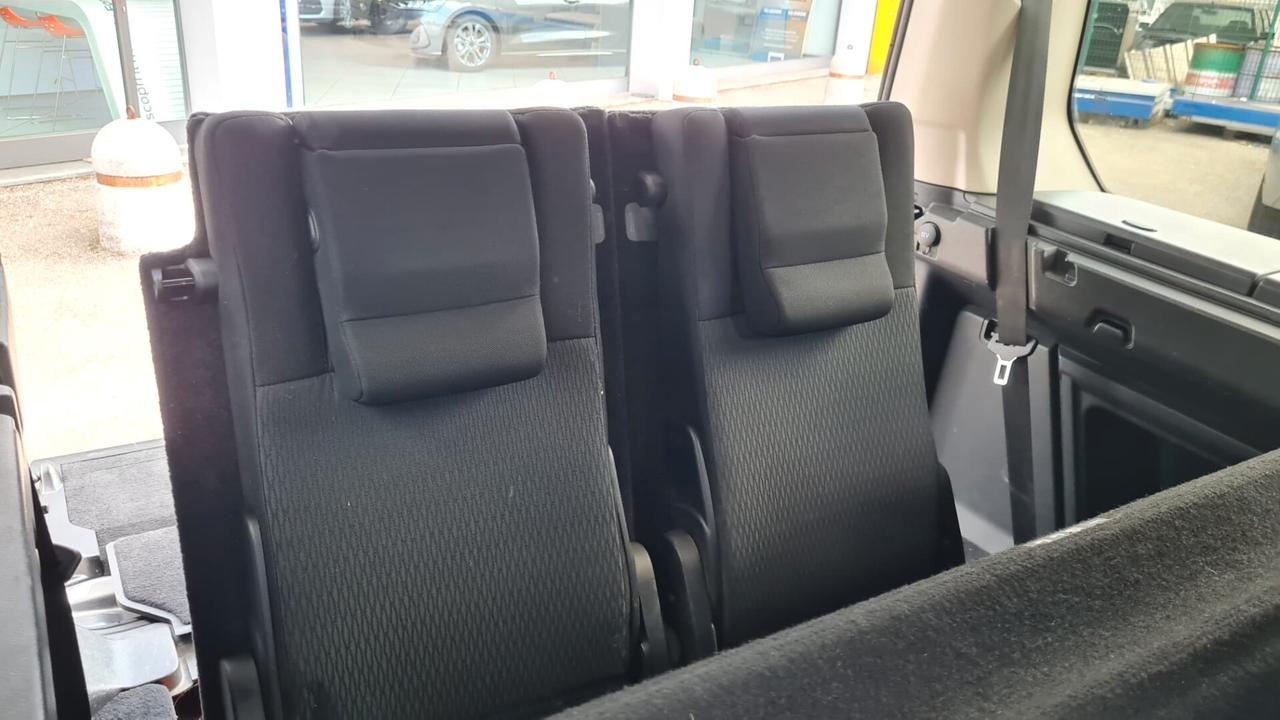 Land Rover Discovery 4 3.0 TDV6 211CV SE