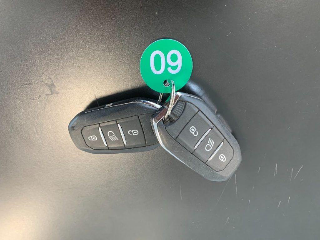 Peugeot 3008 EAT8 Allure Pack Automatico 1.5 BlueHDi