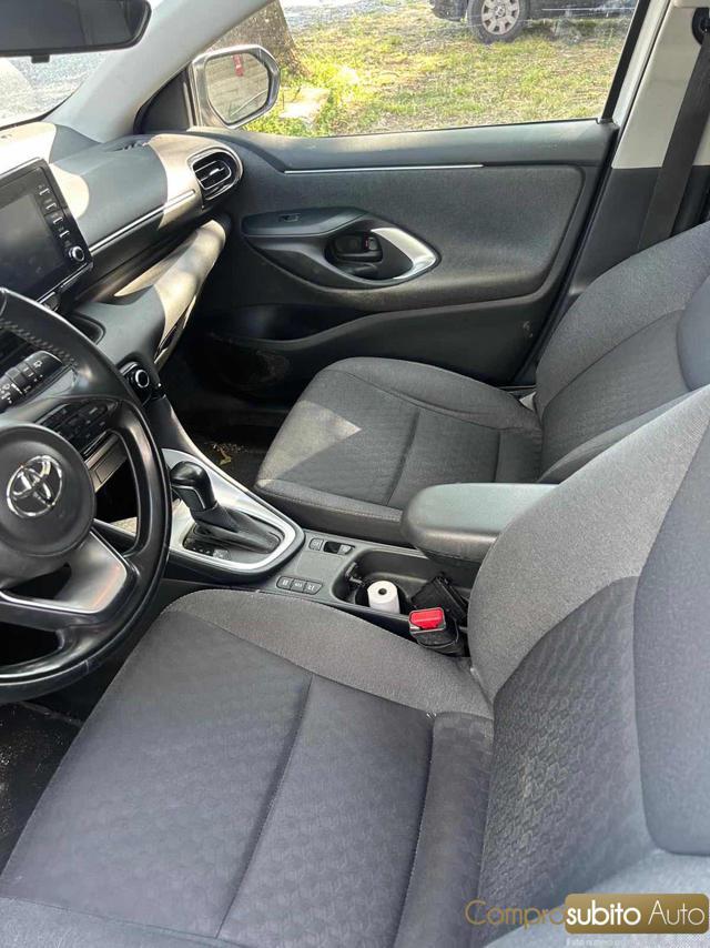 TOYOTA Yaris 1.5 Hybrid 5 porte Trend